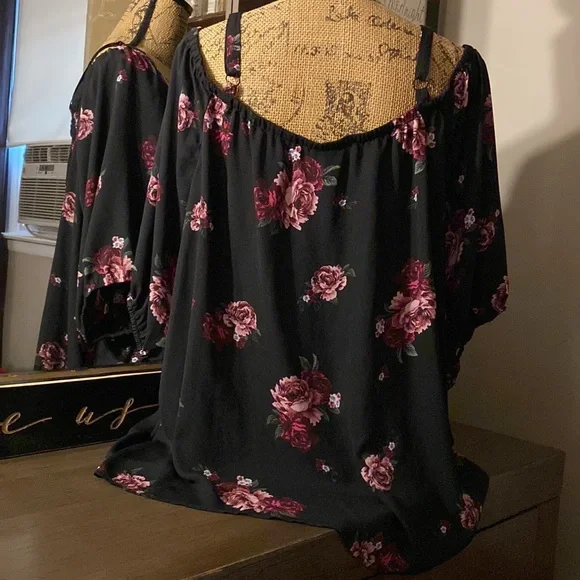 Torrid - Picture 2 of 4